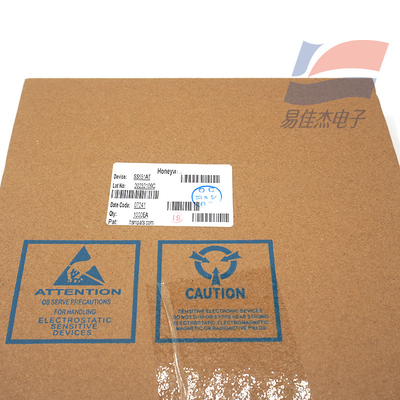 SS551AT carte SMD ultra sensible 3V montée sur le capteur d'effet Hall 85G point de fonctionnement -40.C Min Temp.